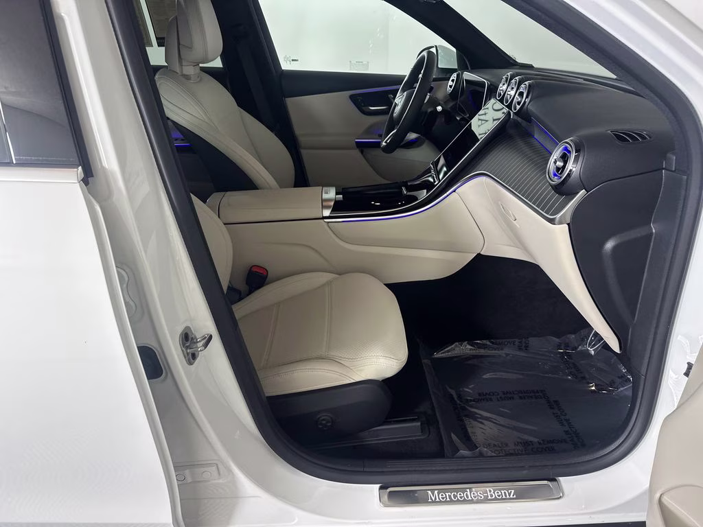 2026 Polar White Mercedes-Benz GLC GLC 300 RWD SUV