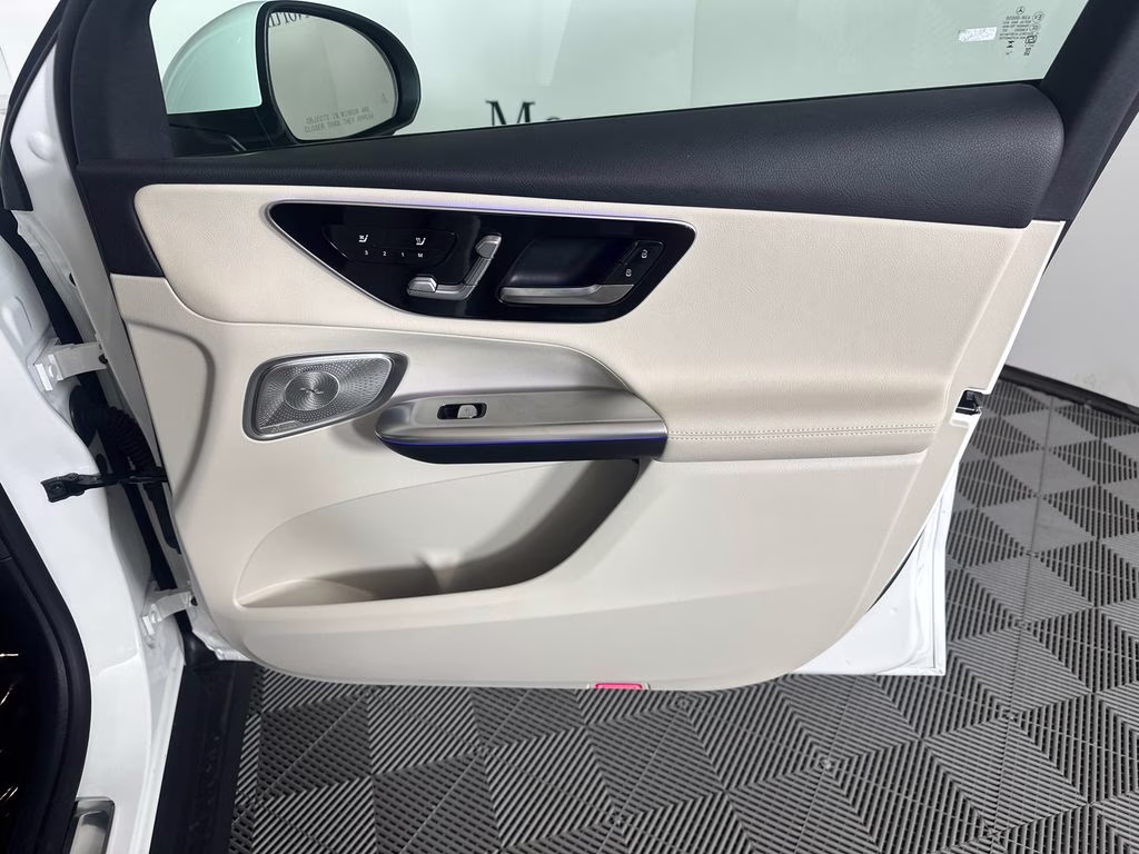2026 Polar White Mercedes-Benz GLC GLC 300 RWD SUV