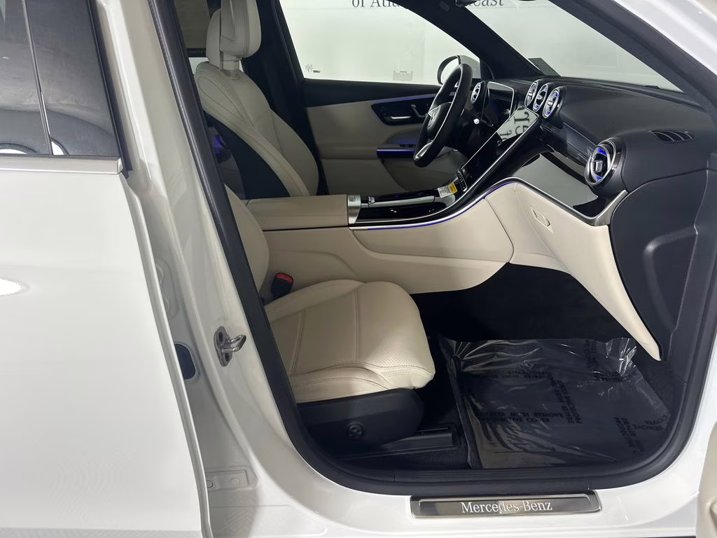 2026 Polar White Mercedes-Benz GLC GLC 300 RWD SUV