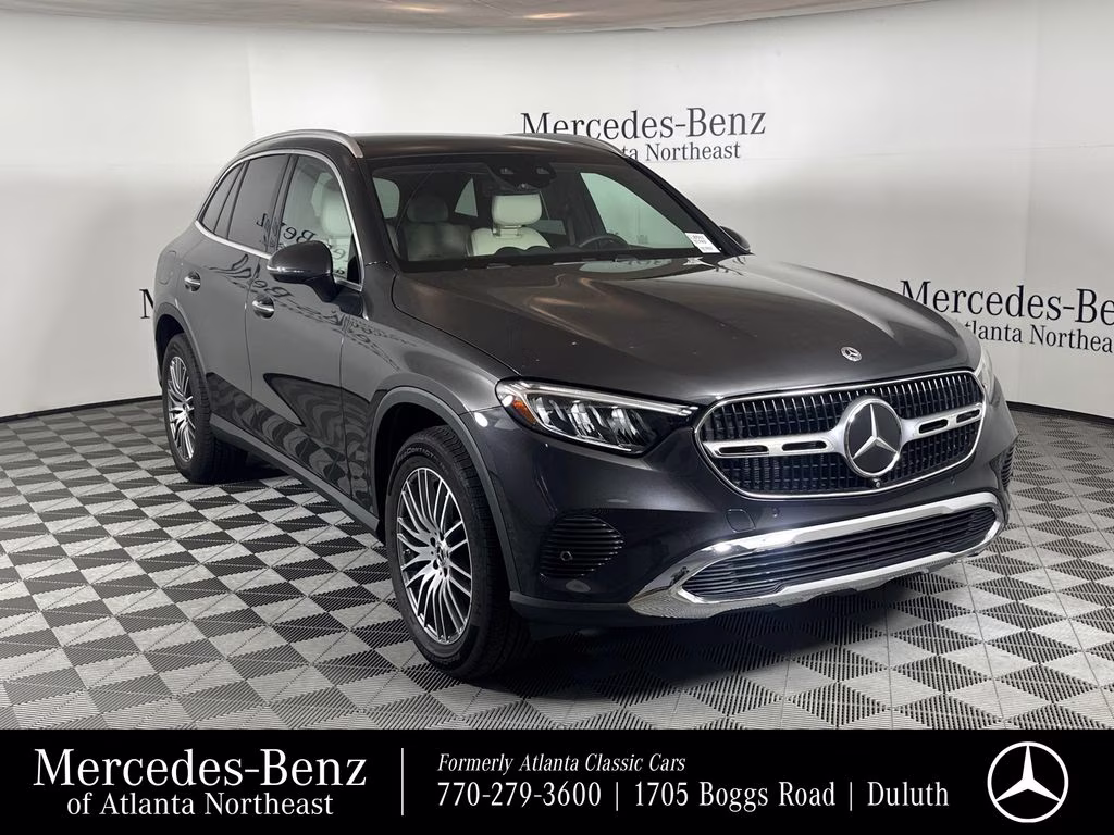 2026 Mercedes-Benz GLC GLC 300's photo