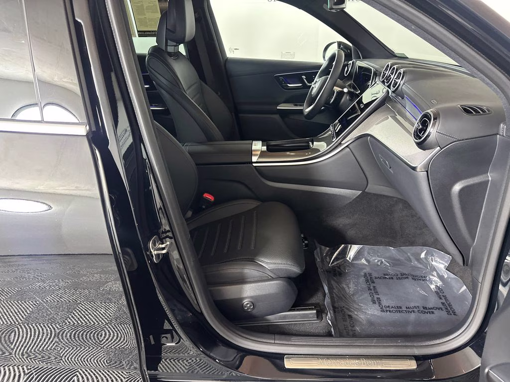 2026 Black Mercedes-Benz GLC GLC 300 RWD SUV