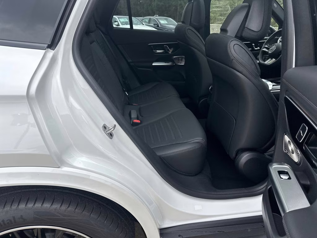 2026 111/885white Mercedes-Benz GLC GLC 300 RWD SUV