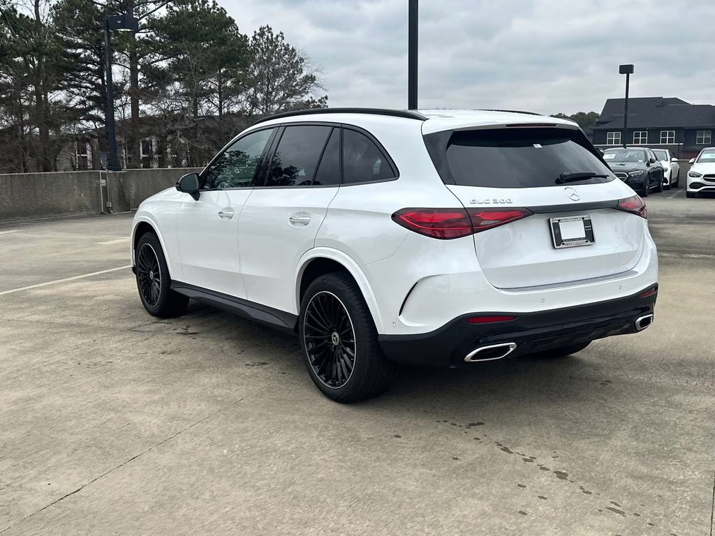 2026 111/885white Mercedes-Benz GLC GLC 300 RWD SUV