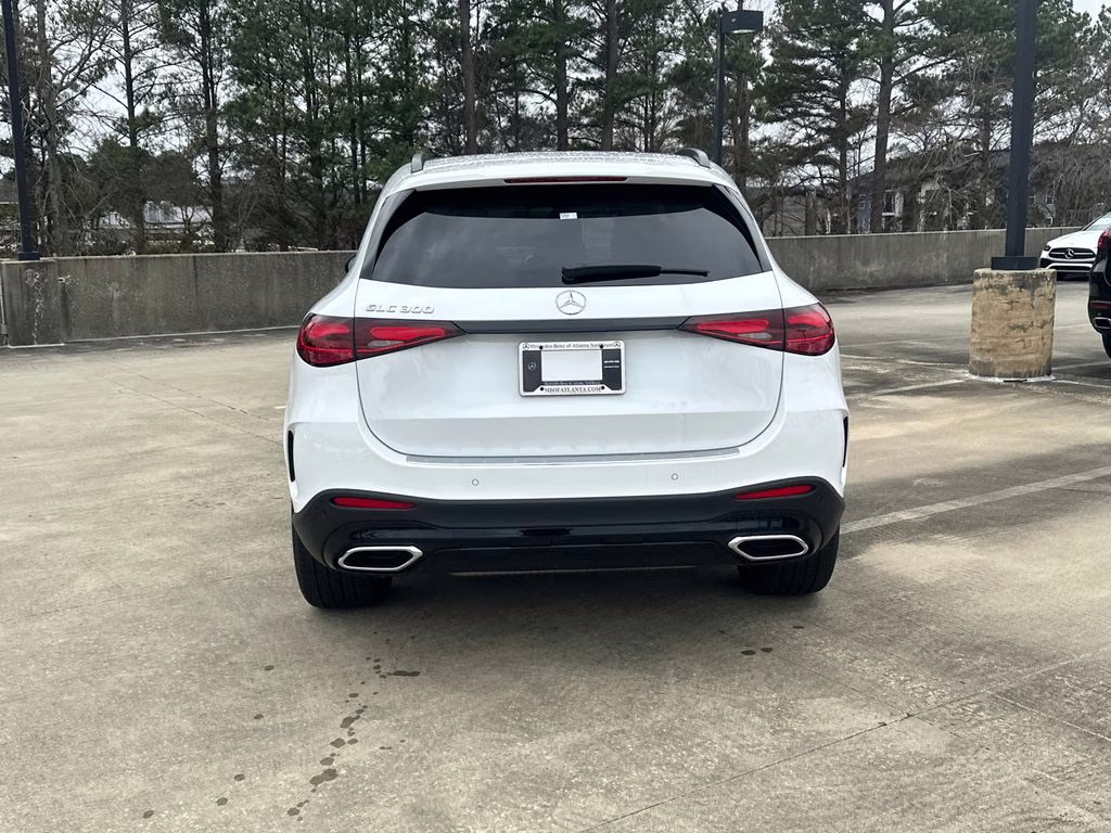 2026 111/885white Mercedes-Benz GLC GLC 300 RWD SUV