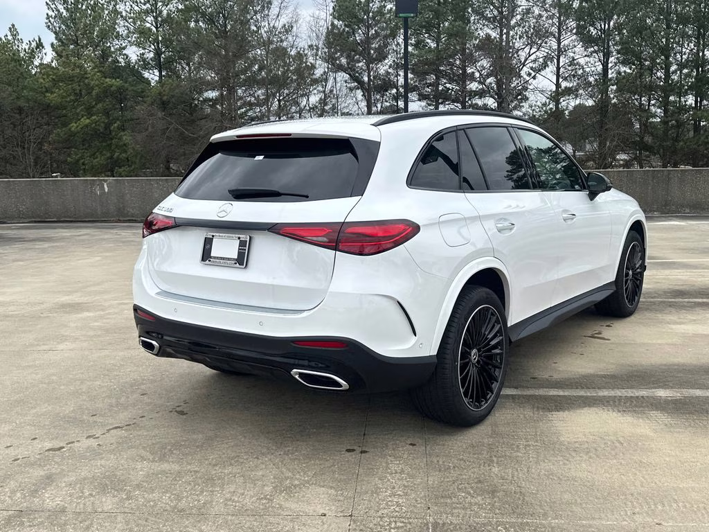 2026 111/885white Mercedes-Benz GLC GLC 300 RWD SUV