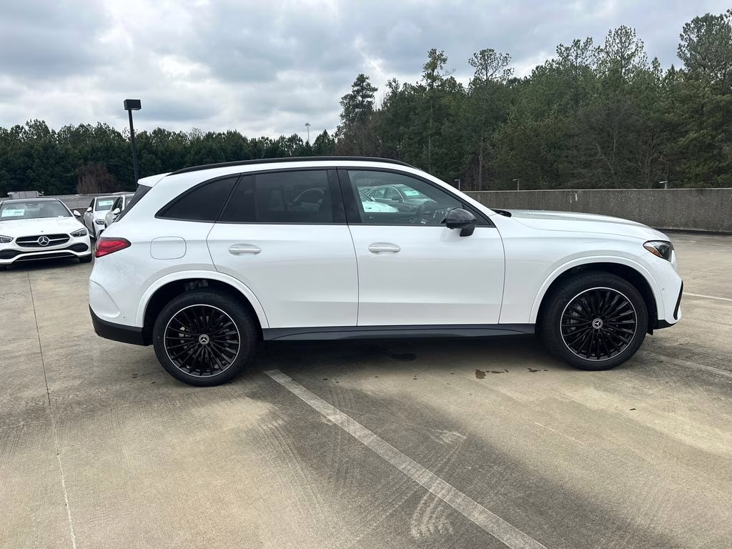 2026 111/885white Mercedes-Benz GLC GLC 300 RWD SUV