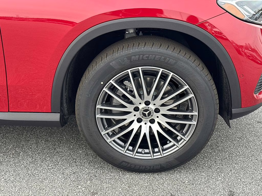 2026 105/993red Mercedes-Benz GLC GLC 300 RWD SUV