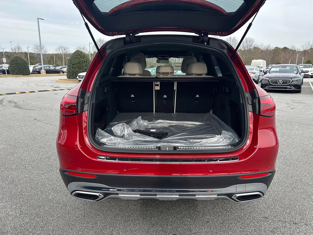 2026 105/993red Mercedes-Benz GLC GLC 300 RWD SUV