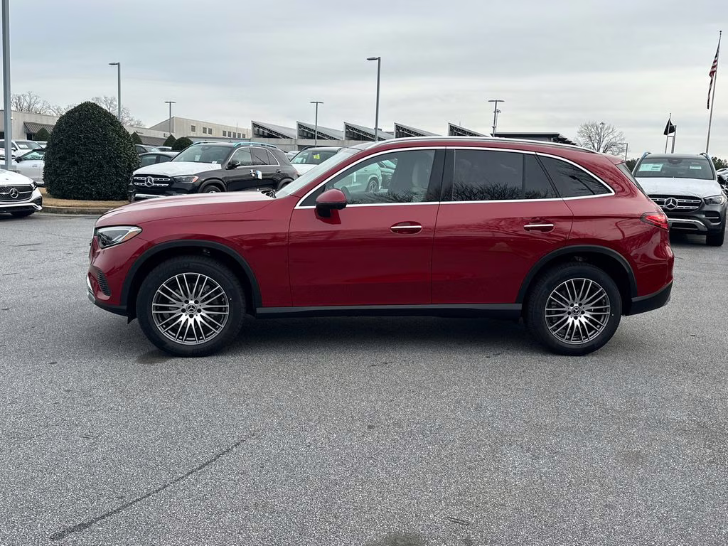 2026 105/993red Mercedes-Benz GLC GLC 300 RWD SUV