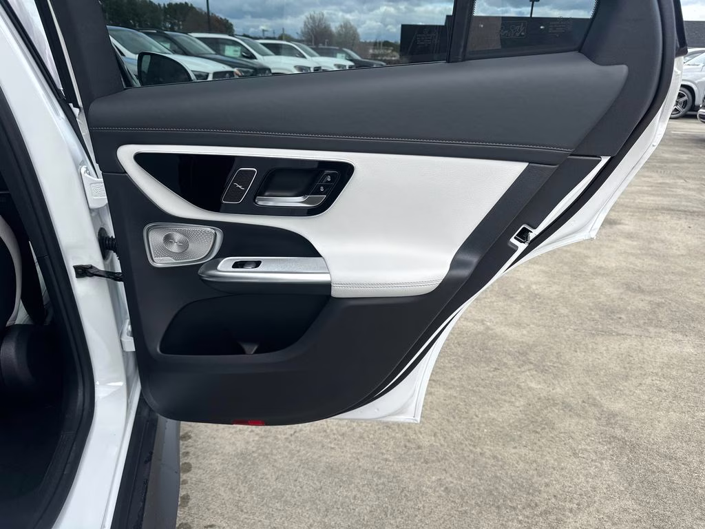 2026 118/885white Mercedes-Benz GLC GLC 300 AWD SUV