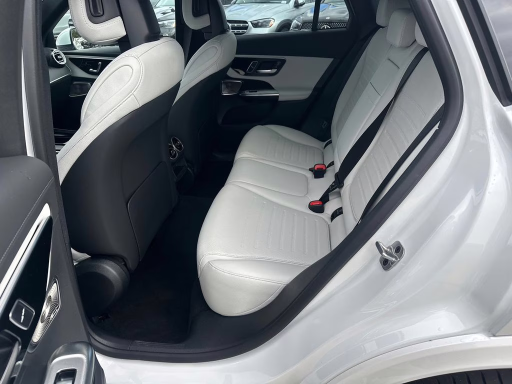 2026 118/885white Mercedes-Benz GLC GLC 300 AWD SUV