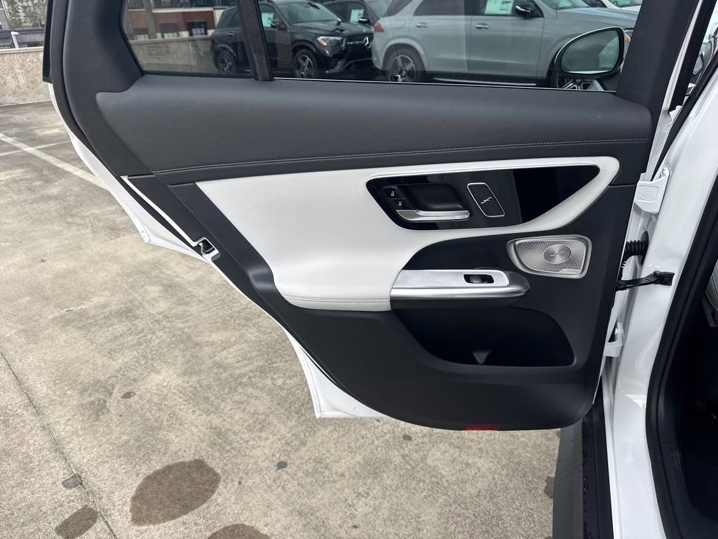 2026 118/885white Mercedes-Benz GLC GLC 300 AWD SUV