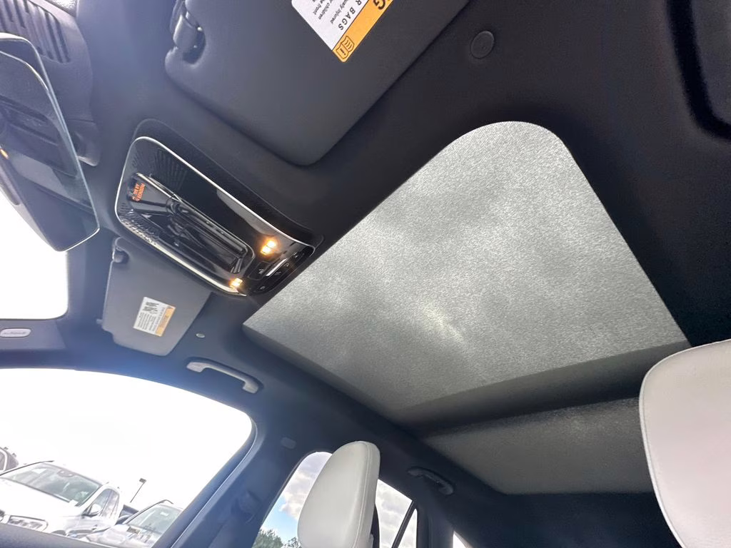 2026 118/885white Mercedes-Benz GLC GLC 300 AWD SUV