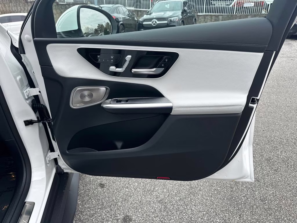 2026 Polar White Mercedes-Benz GLC GLC 300 AWD SUV