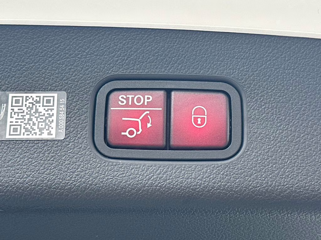 2026 Polar White Mercedes-Benz GLC GLC 300 AWD SUV