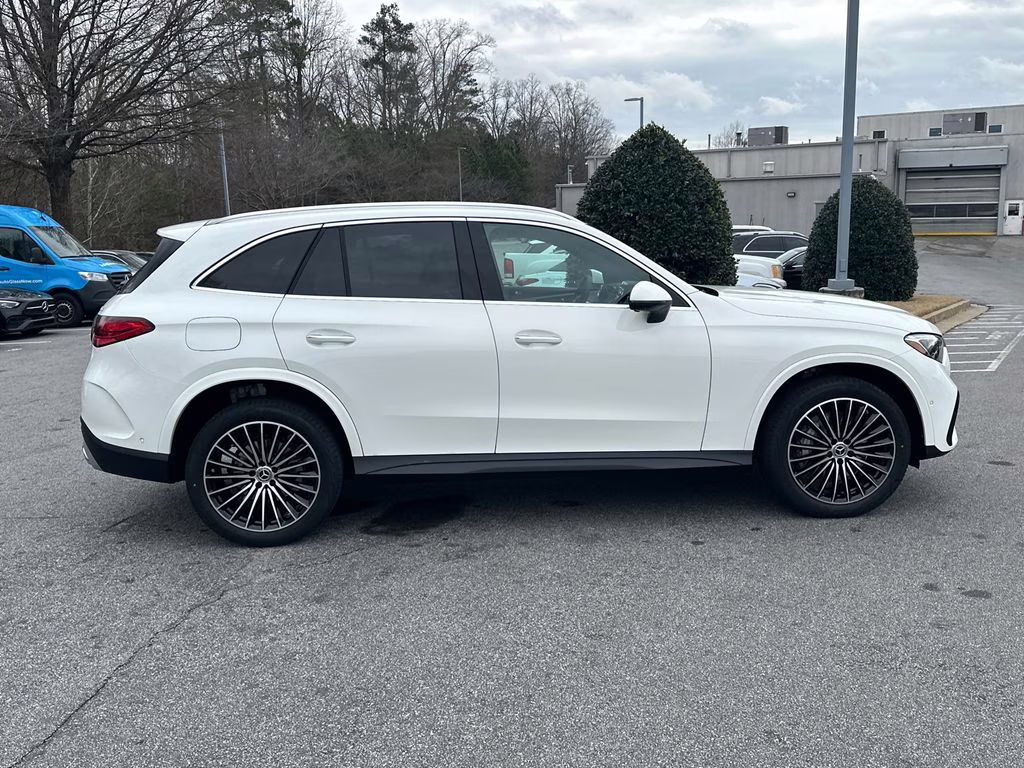 2026 Polar White Mercedes-Benz GLC GLC 300 AWD SUV