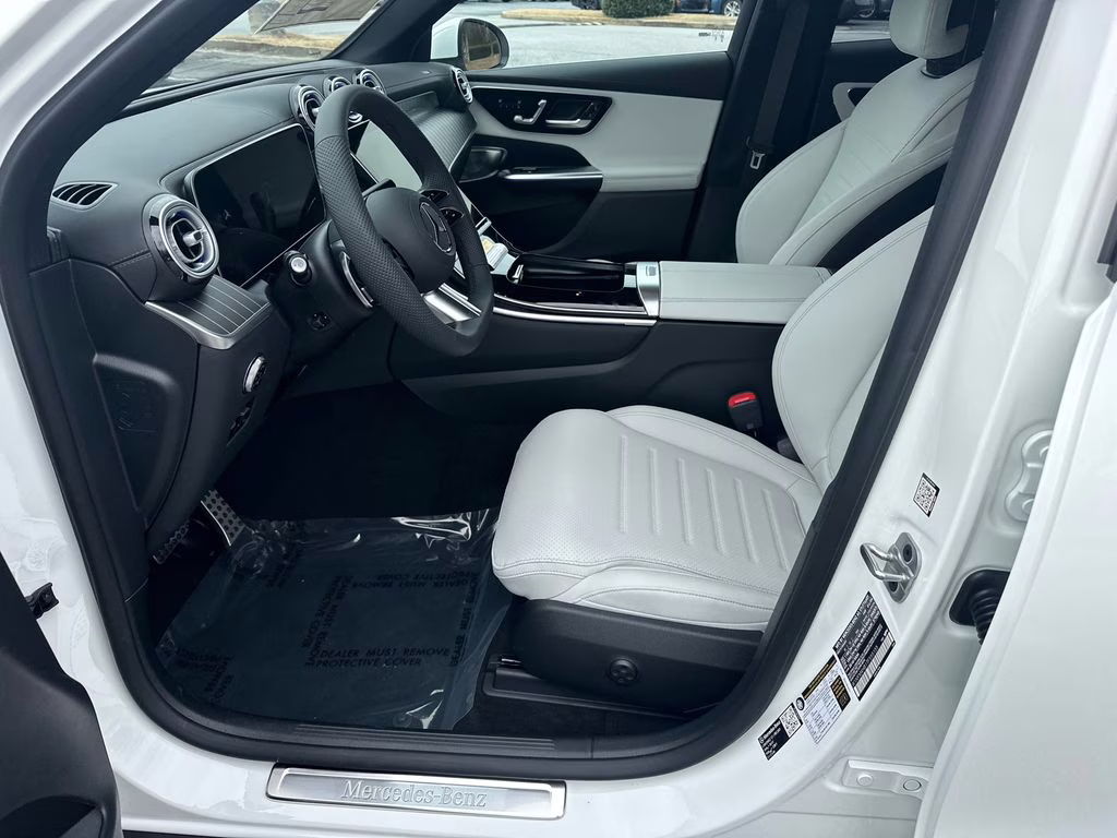 2026 Polar White Mercedes-Benz GLC GLC 300 AWD SUV