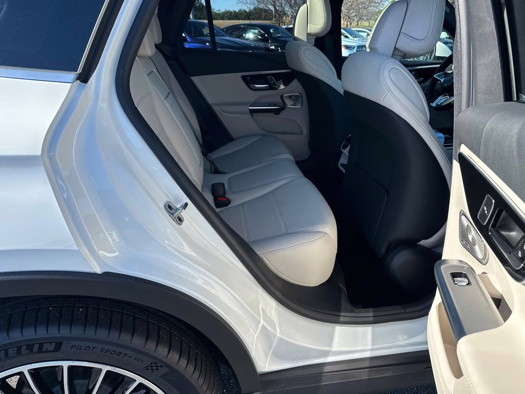 2026 Polar White Mercedes-Benz GLC GLC 300 AWD SUV