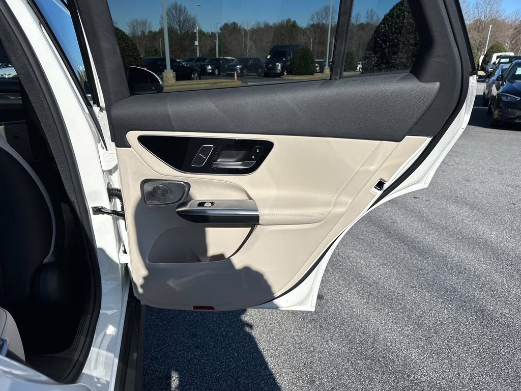 2026 Polar White Mercedes-Benz GLC GLC 300 AWD SUV