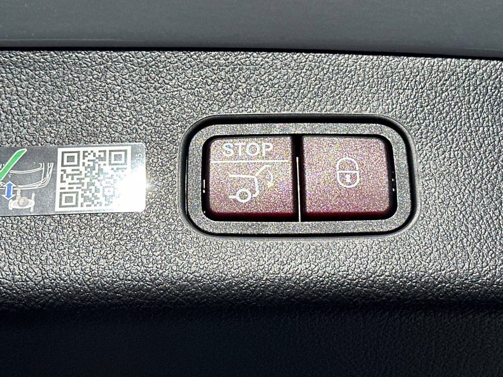 2026 Polar White Mercedes-Benz GLC GLC 300 AWD SUV