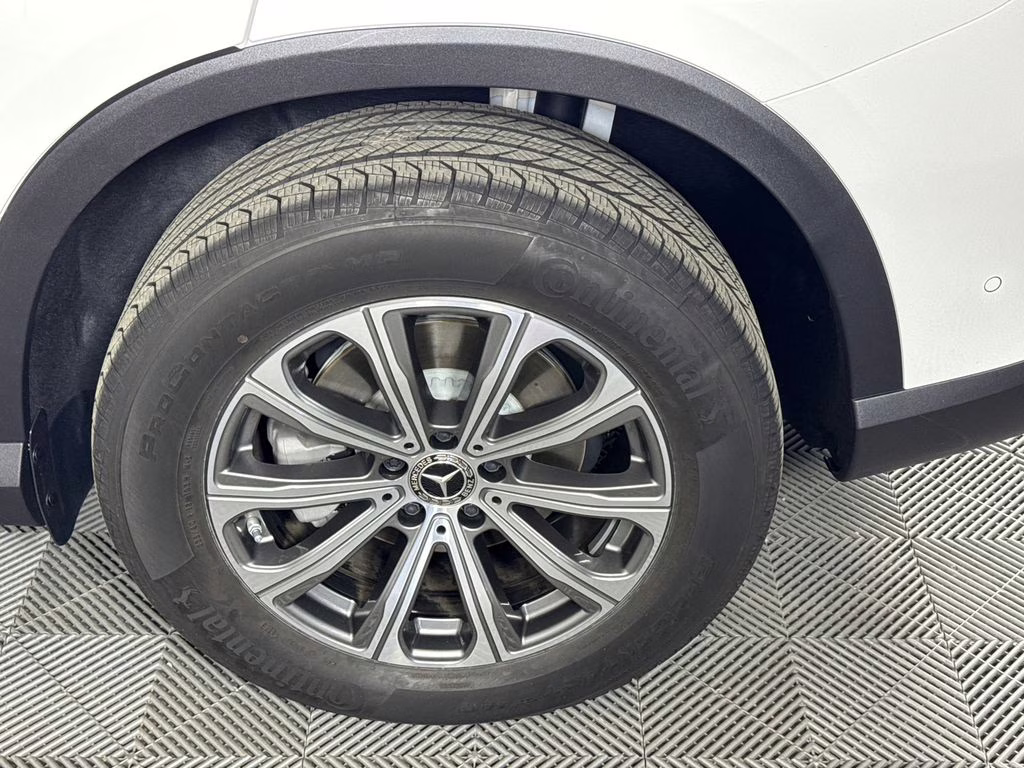 2026 Polar White Mercedes-Benz GLC GLC 300 AWD SUV