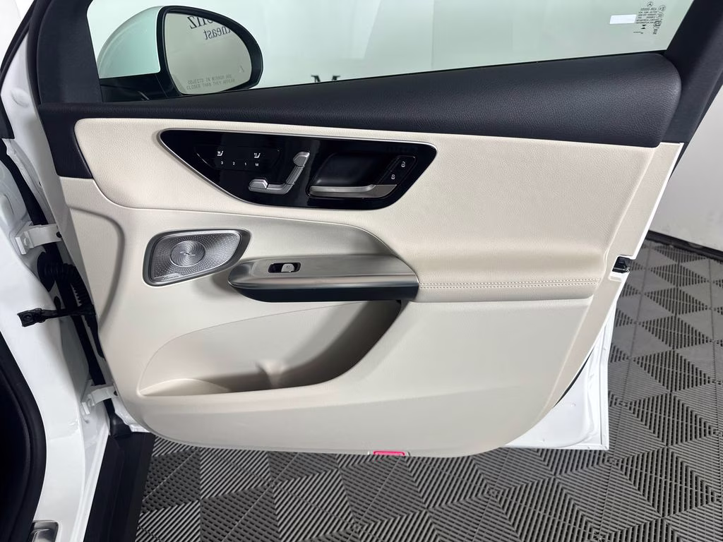 2026 Polar White Mercedes-Benz GLC GLC 300 AWD SUV