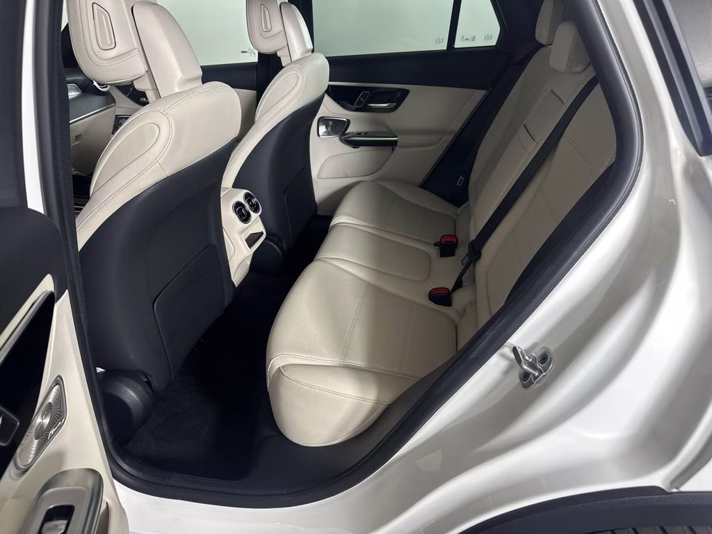 2026 Polar White Mercedes-Benz GLC GLC 300 AWD SUV