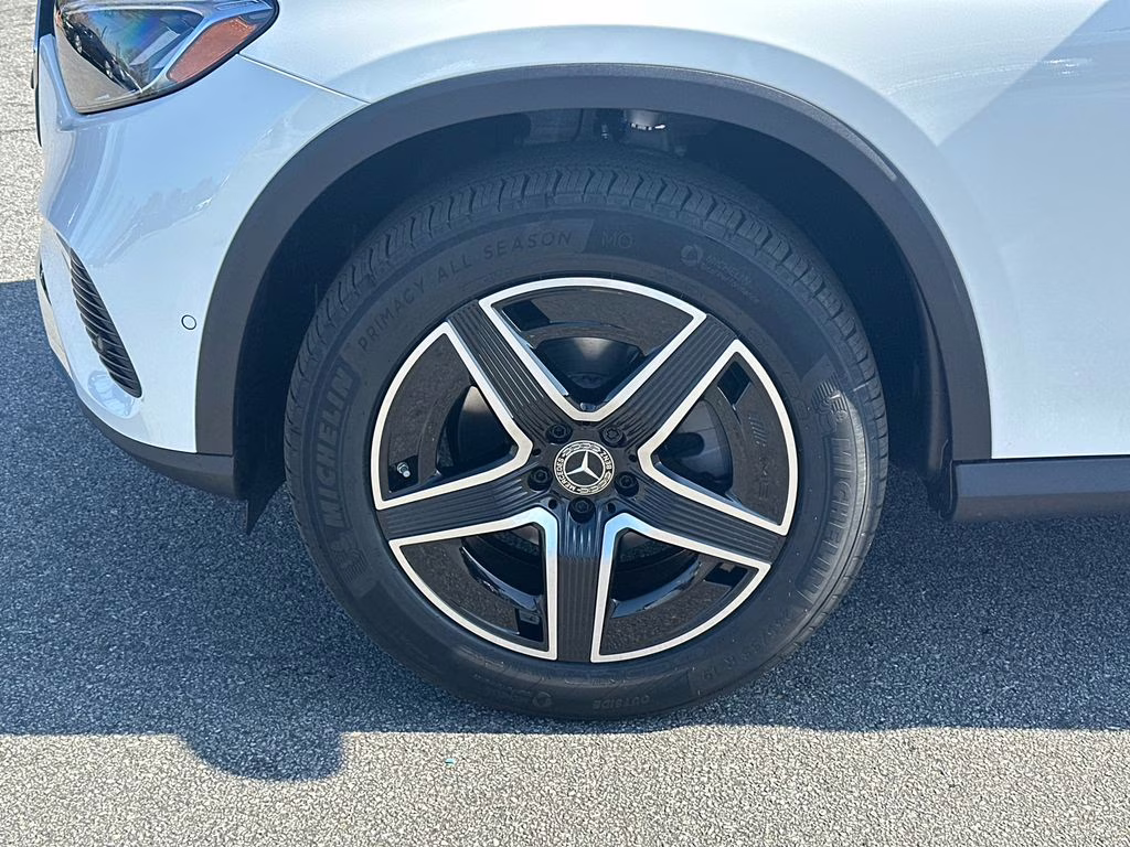 2026 105/149white Mercedes-Benz GLC GLC 300 AWD SUV