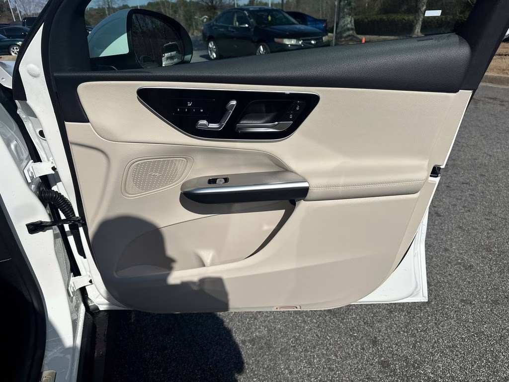 2026 105/149white Mercedes-Benz GLC GLC 300 AWD SUV