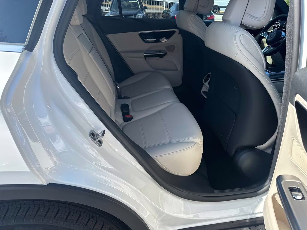 2026 105/149white Mercedes-Benz GLC GLC 300 AWD SUV