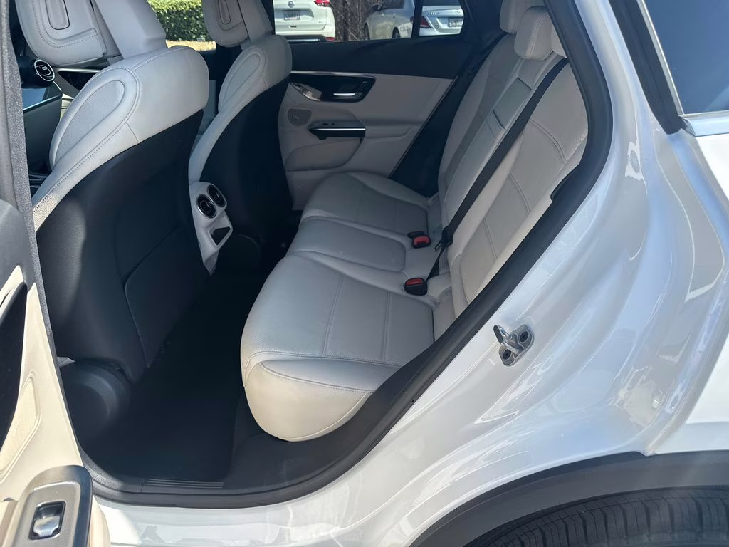 2026 105/149white Mercedes-Benz GLC GLC 300 AWD SUV