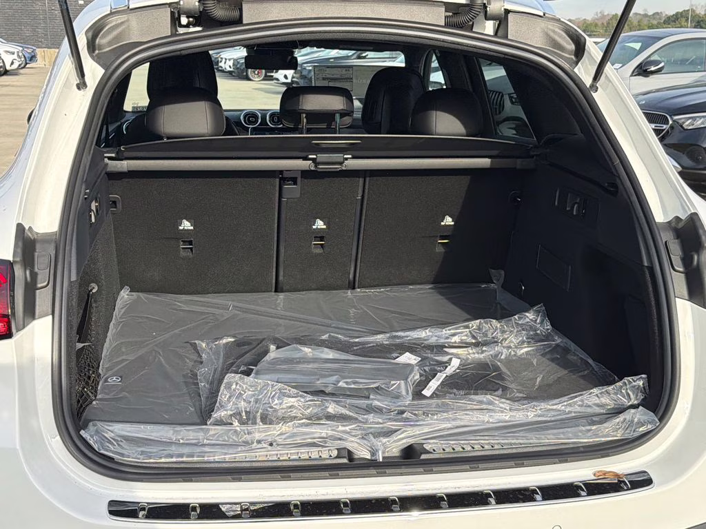 2026 Polar White Mercedes-Benz GLC GLC 300 AWD SUV