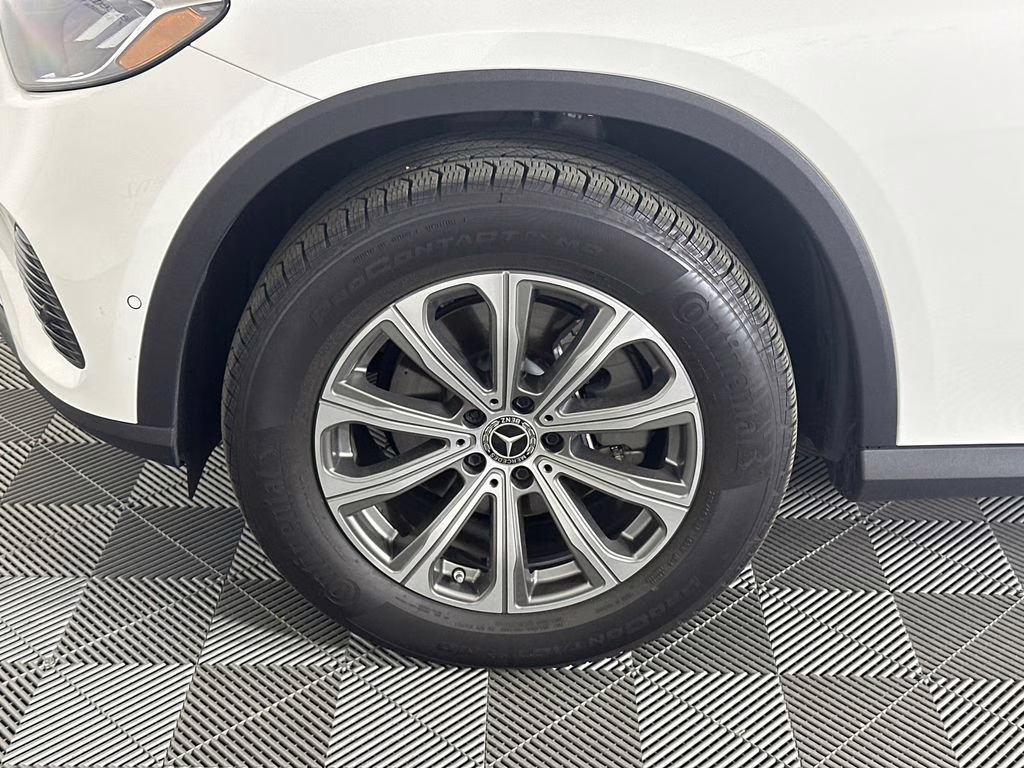 2026 Polar White Mercedes-Benz GLC GLC 300 AWD SUV