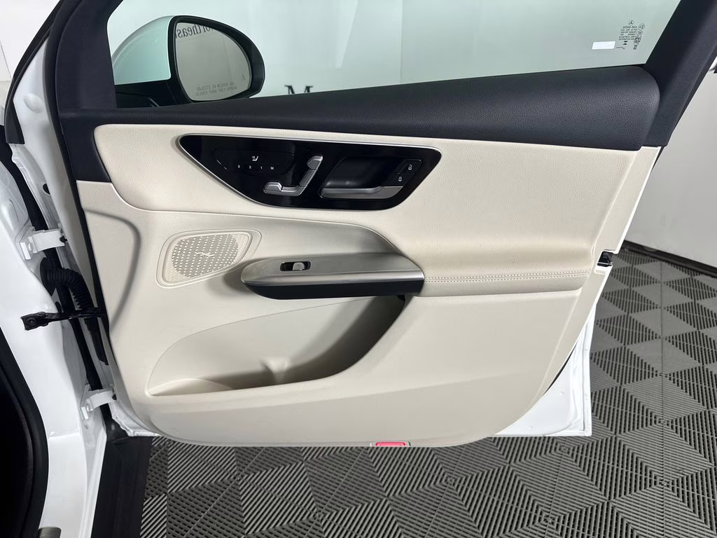 2026 Polar White Mercedes-Benz GLC GLC 300 AWD SUV