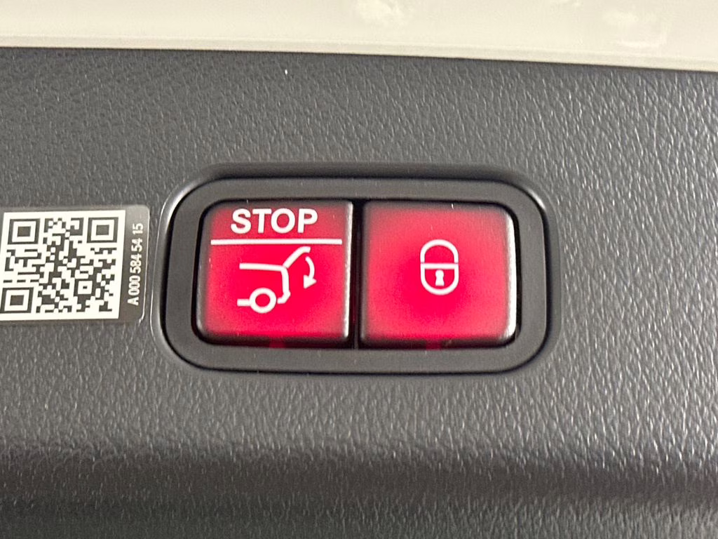 2026 Polar White Mercedes-Benz GLC GLC 300 AWD SUV