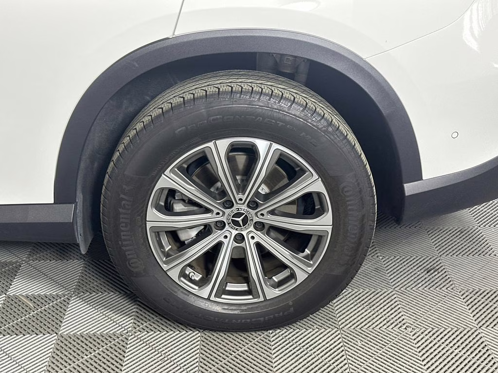 2026 Polar White Mercedes-Benz GLC GLC 300 AWD SUV
