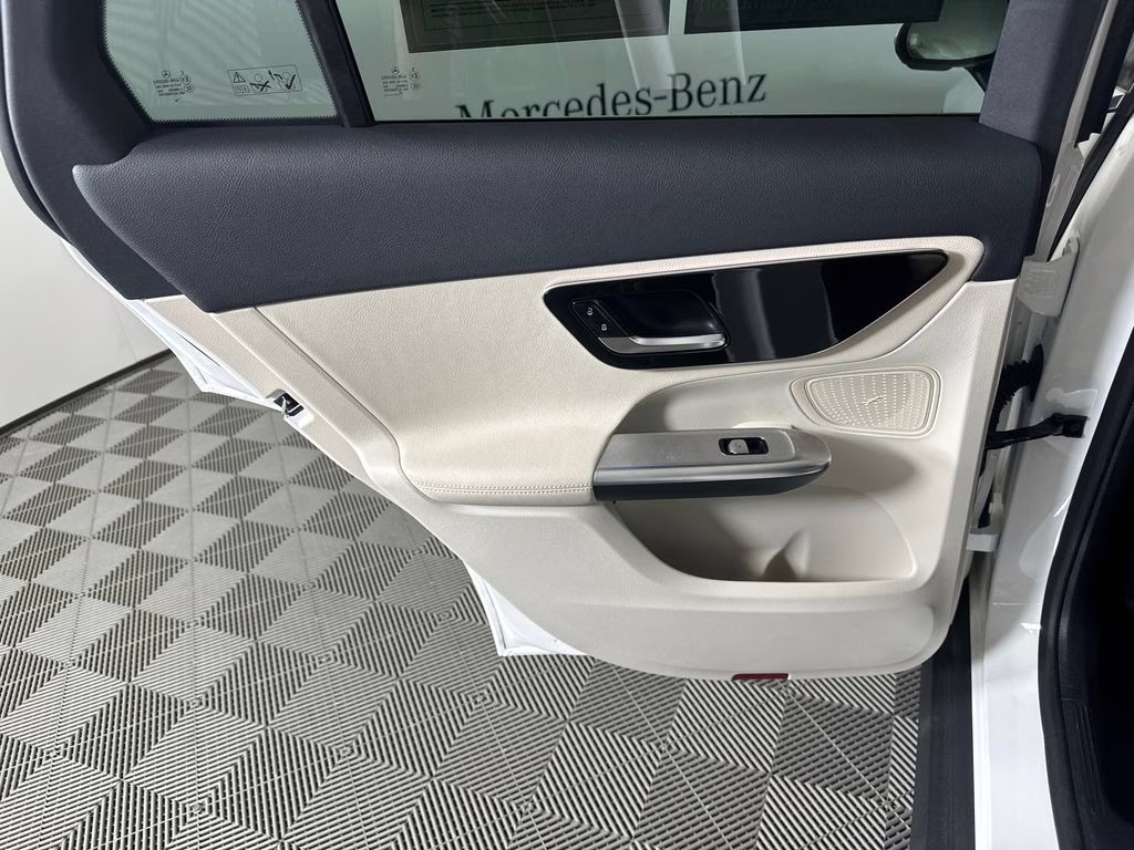 2026 Polar White Mercedes-Benz GLC GLC 300 AWD SUV