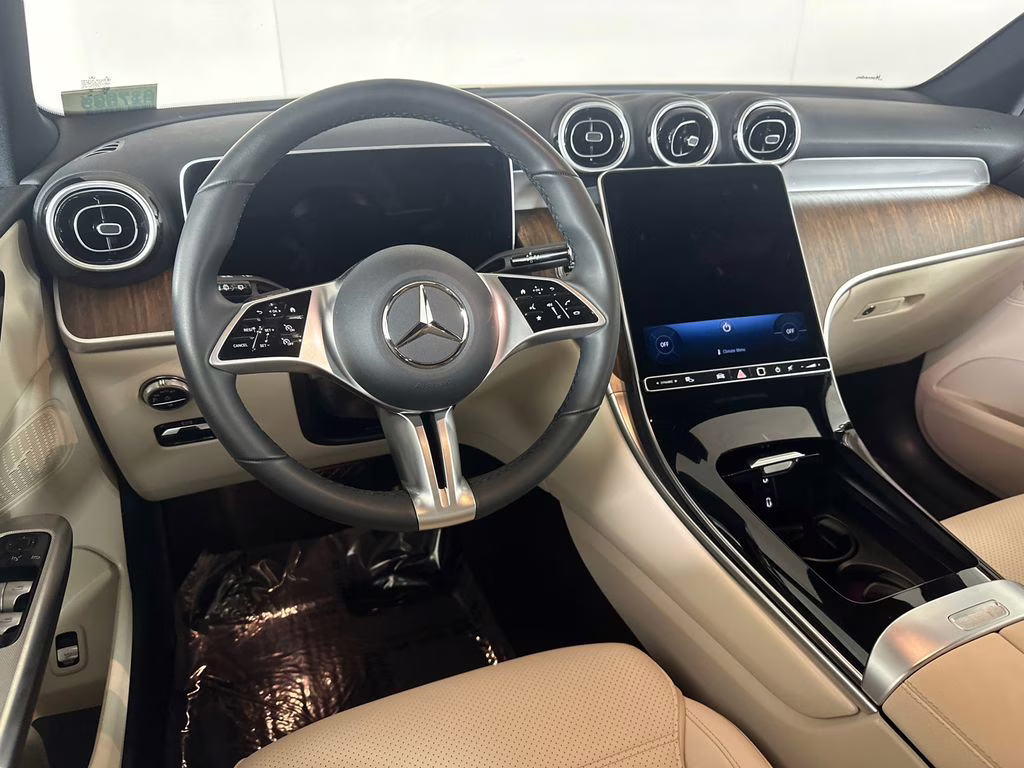 2026 Polar White Mercedes-Benz GLC GLC 300 AWD SUV