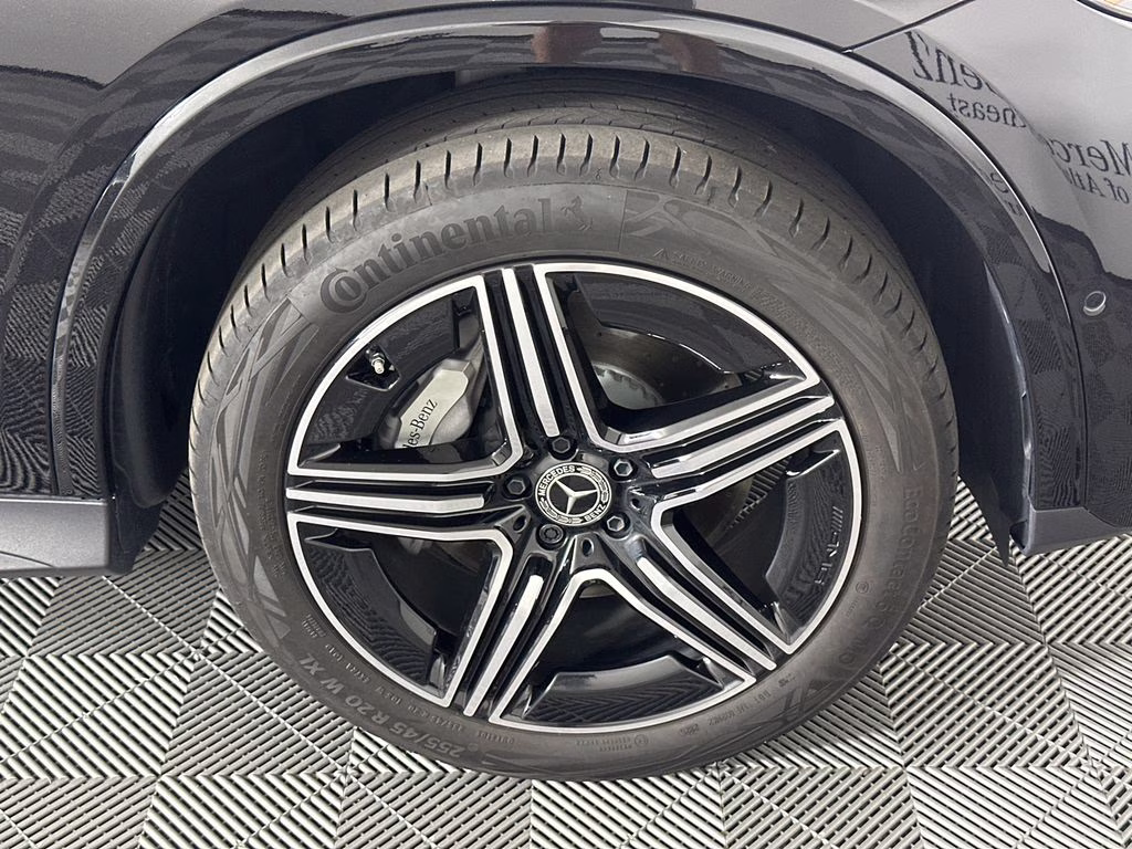 2026 Obsidian Black Metallic Mercedes-Benz GLC GLC 300 AWD SUV