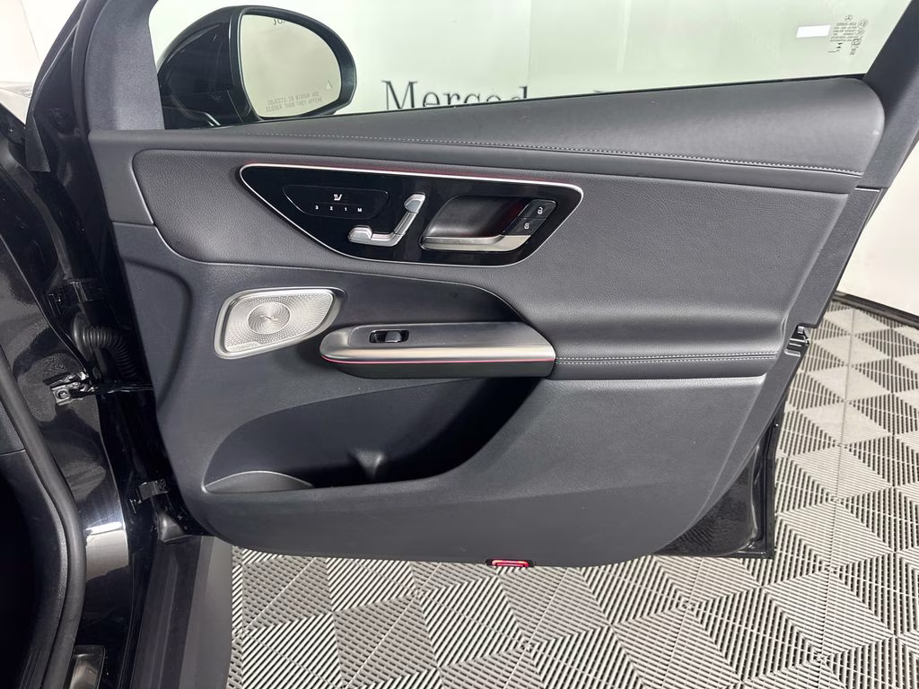 2026 Obsidian Black Metallic Mercedes-Benz GLC GLC 300 AWD SUV