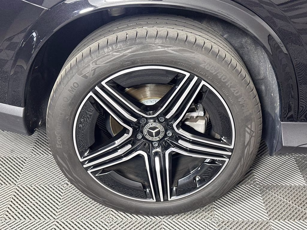 2026 Obsidian Black Metallic Mercedes-Benz GLC GLC 300 AWD SUV