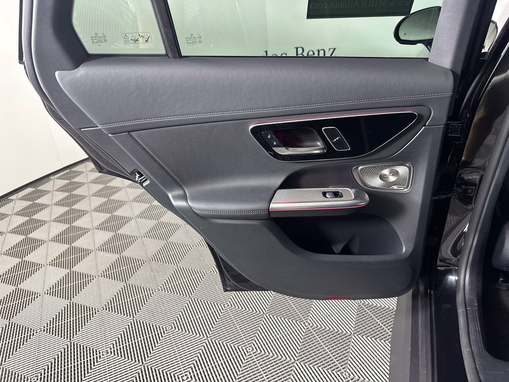 2026 Obsidian Black Metallic Mercedes-Benz GLC GLC 300 AWD SUV