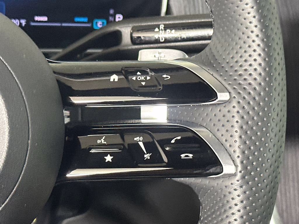2026 Obsidian Black Metallic Mercedes-Benz GLC GLC 300 AWD SUV