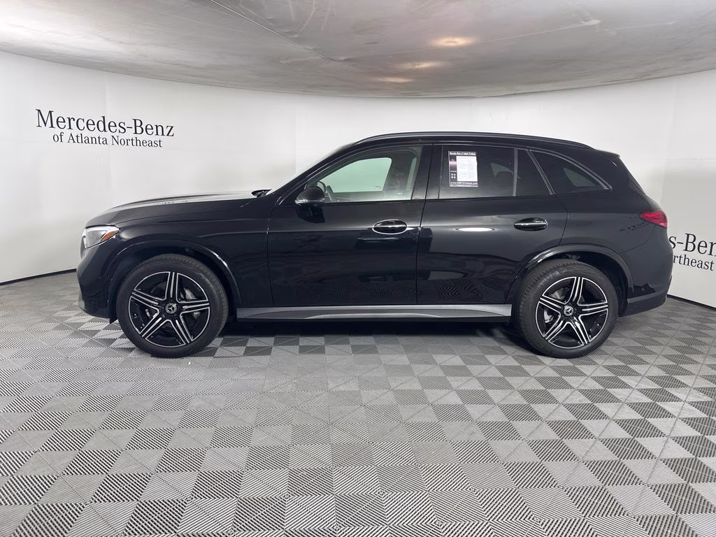 2026 Obsidian Black Metallic Mercedes-Benz GLC GLC 300 AWD SUV