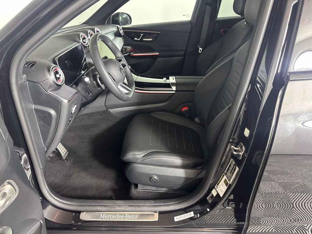 2026 Obsidian Black Metallic Mercedes-Benz GLC GLC 300 AWD SUV