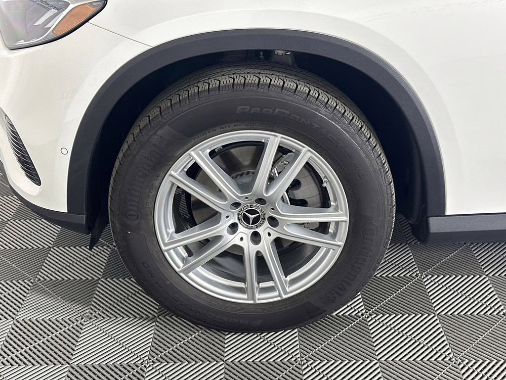 2026 Polar White Mercedes-Benz GLC GLC 300 AWD SUV