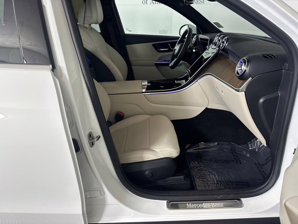 2026 Polar White Mercedes-Benz GLC GLC 300 AWD SUV