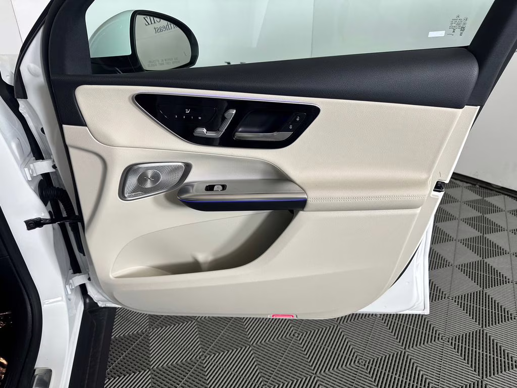 2026 Polar White Mercedes-Benz GLC GLC 300 AWD SUV