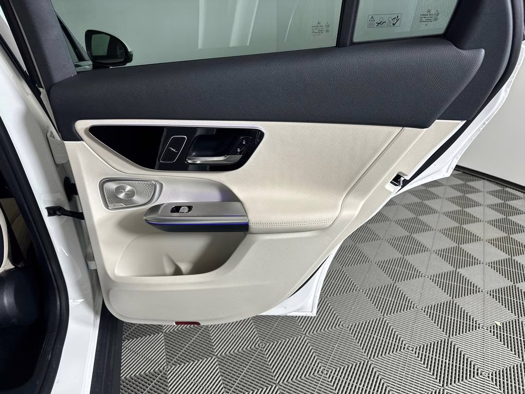 2026 Polar White Mercedes-Benz GLC GLC 300 AWD SUV