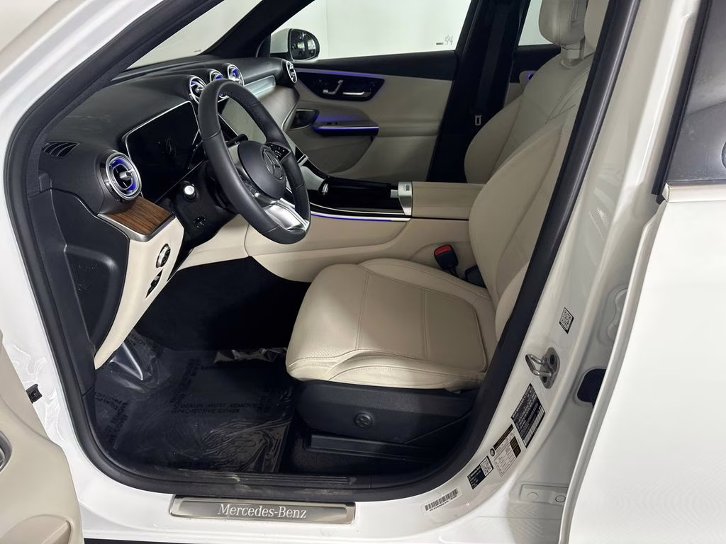 2026 Polar White Mercedes-Benz GLC GLC 300 AWD SUV